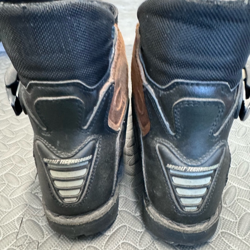 Icon Motorcycle Track Shoes - Picture 6 of 8